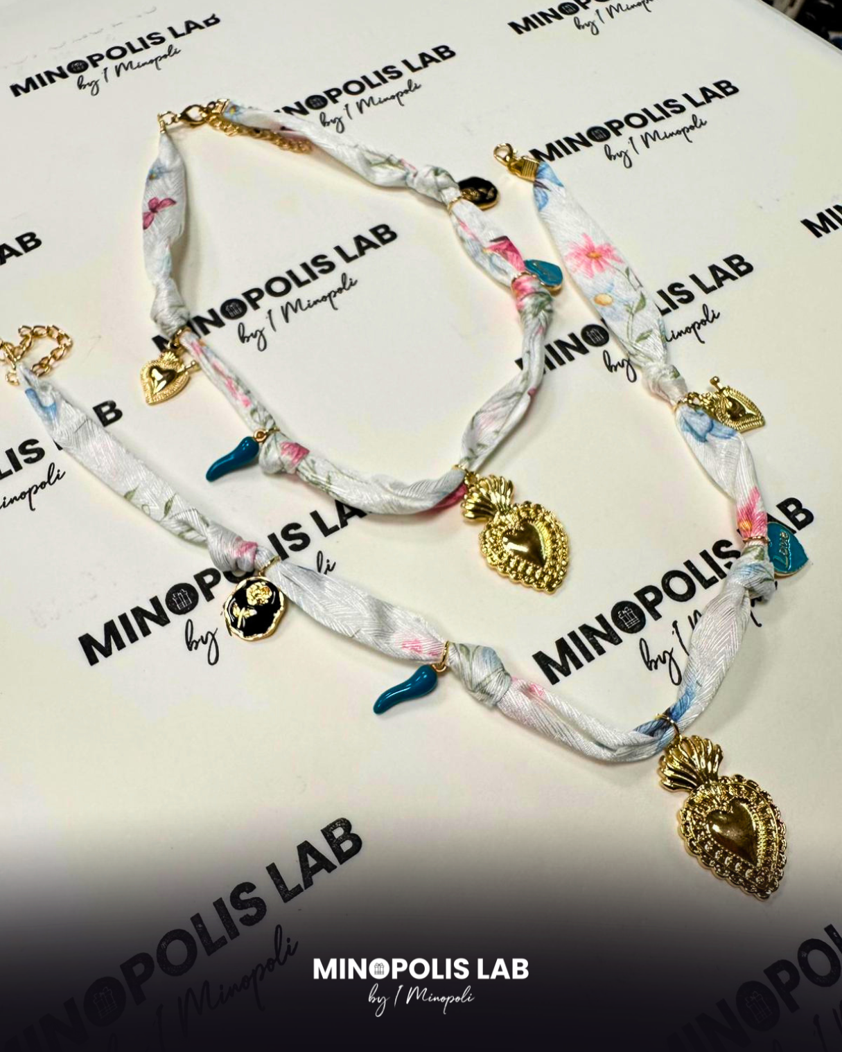 Collana Seta Charm