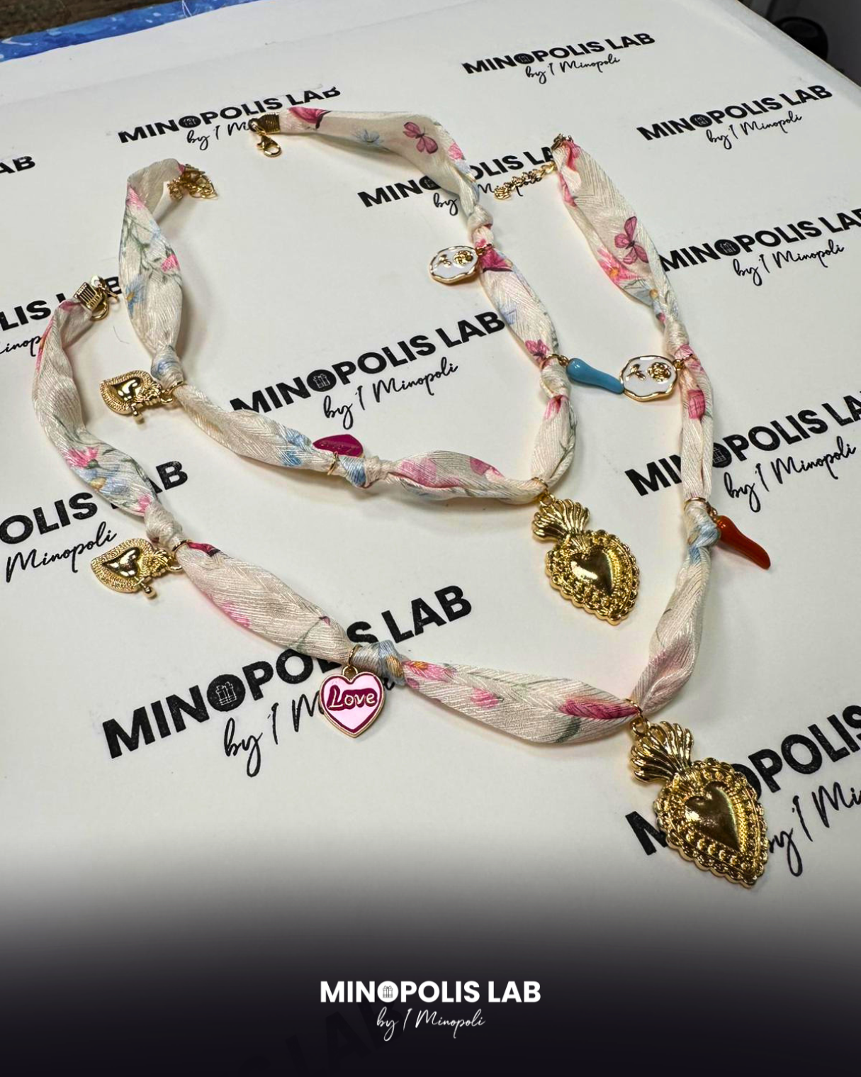 Collana Seta Charm