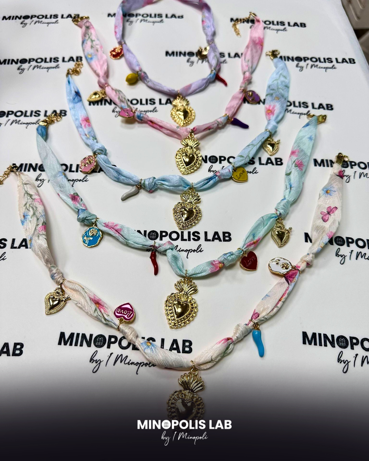 Collana Seta Charm