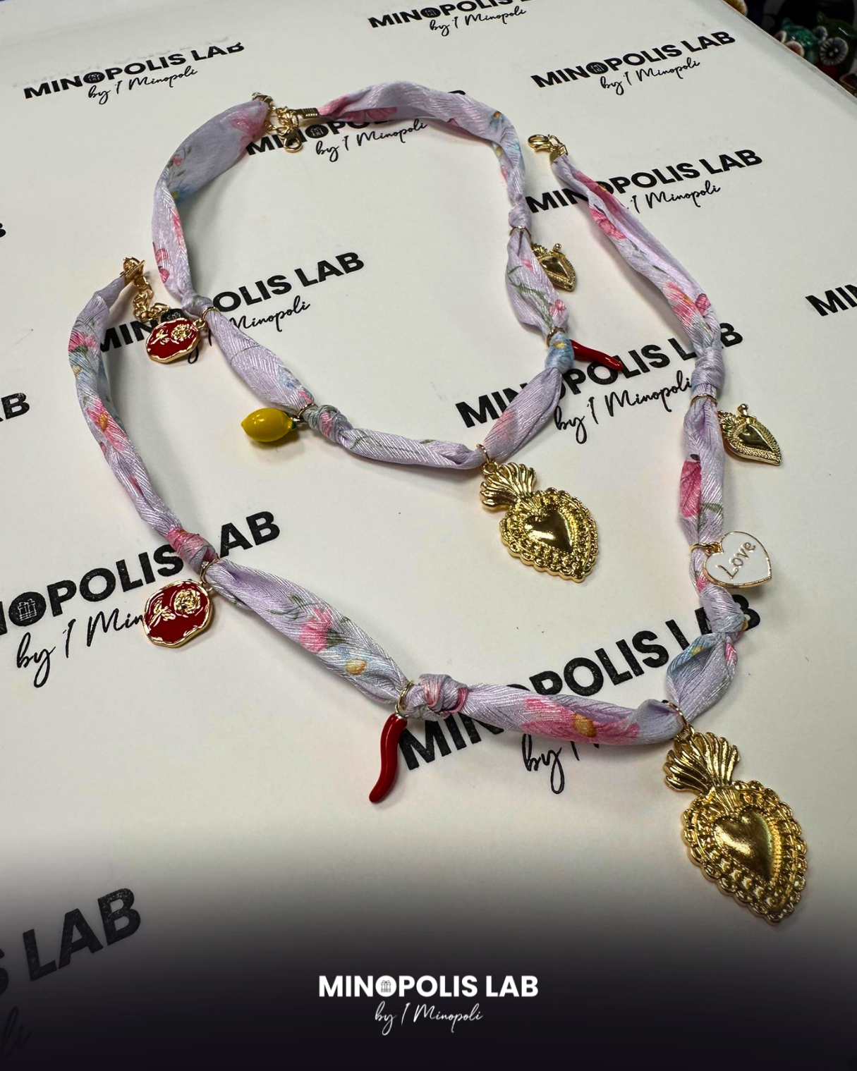 Collana Seta Charm